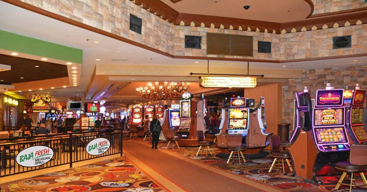 Beddable Unit By The Excalibur Casino Las Vegas Strip Экстерьер фото